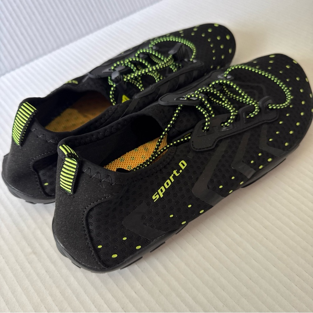 Brand New Water‎ Shoes – Size 44 (Men’s US 10.5-11) - Picture 3 of 5